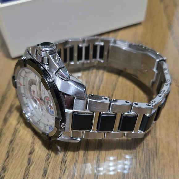 Seiko Velatura Watch - Luxury Seiko Watch - Picture 4 of 8